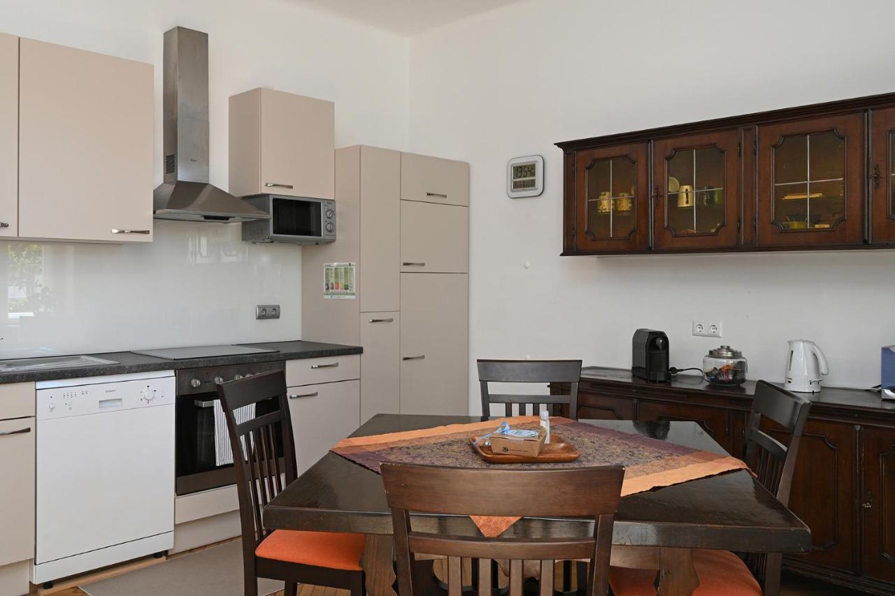 Das Karawankenplatz! Haus Der Geschenke-Carinthia Apartamento Velden am Wörthersee Exterior foto